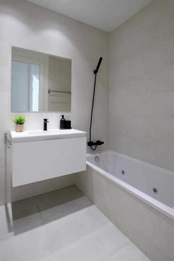 Mike House Alojate En El Corazon De Zaragoza Apartment Ngoại thất bức ảnh